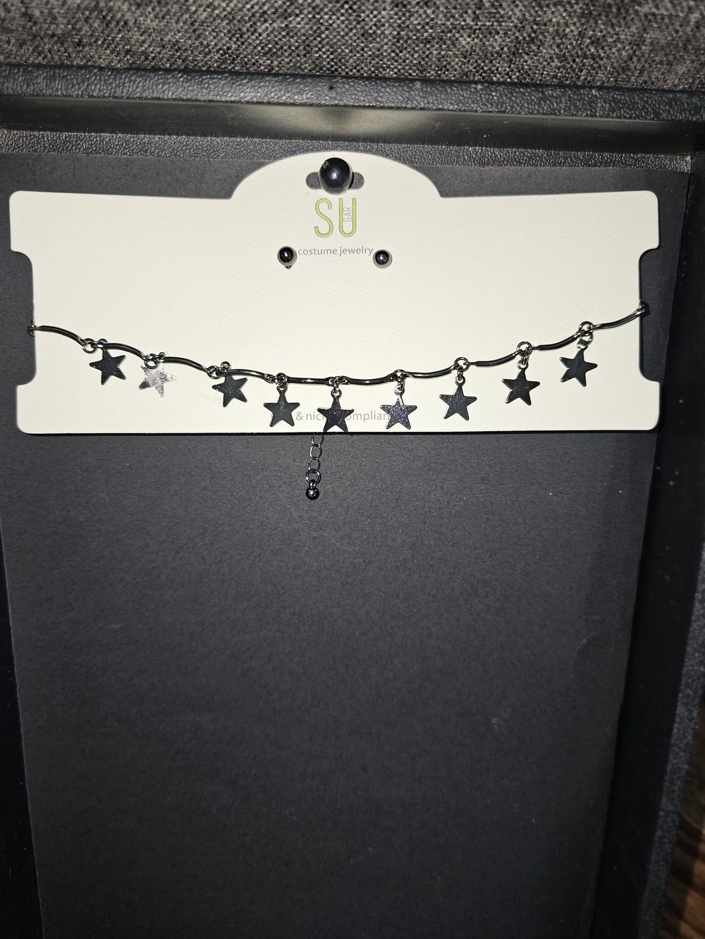 SU Black Star Charm Choker Necklace & Stud Earrings Set – Costume Jewelry
